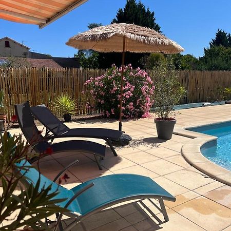 Bed and Breakfast Les Voyages De Louison Lavardac Esterno foto