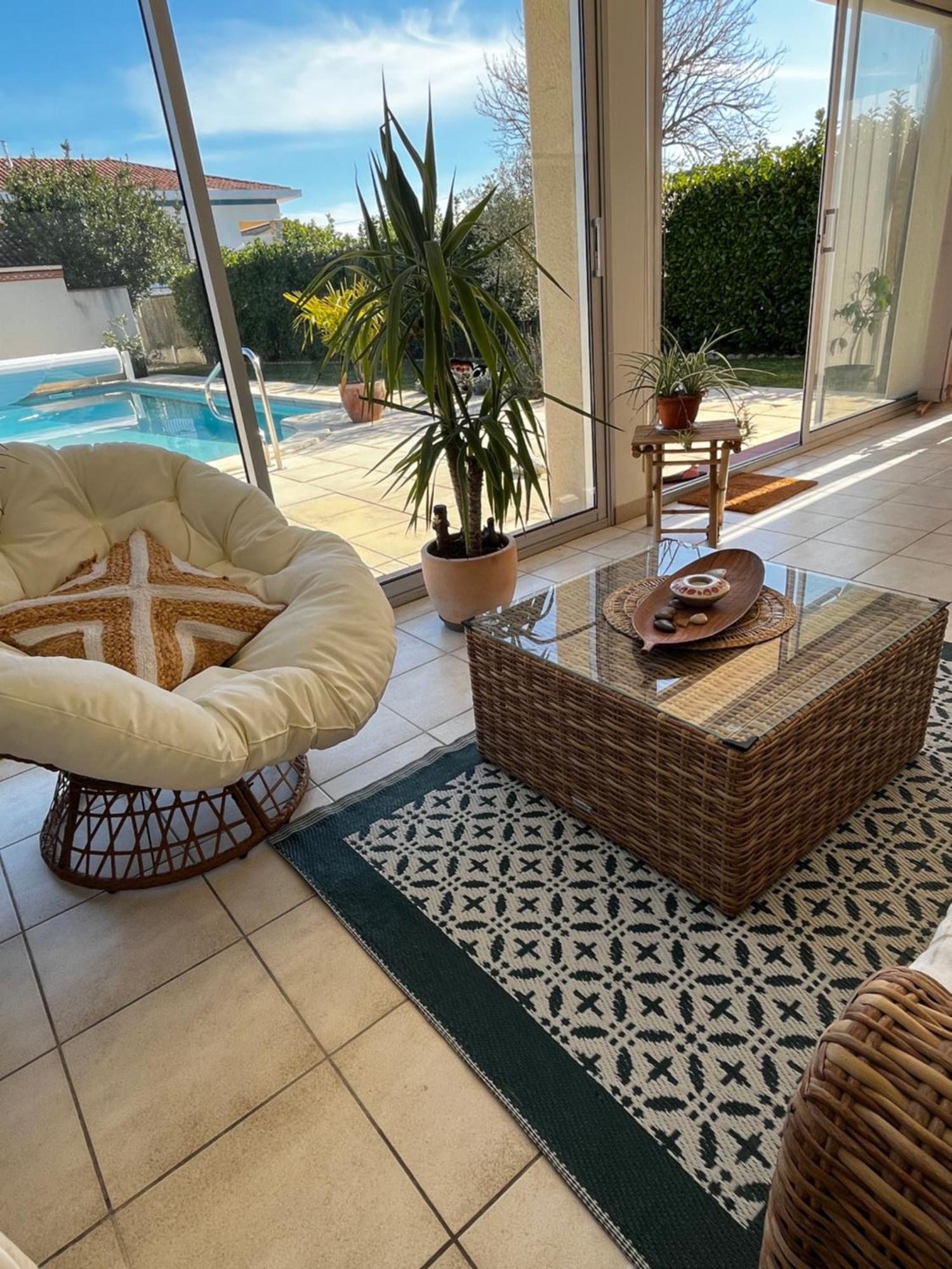 Bed and Breakfast Les Voyages De Louison Lavardac Esterno foto
